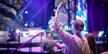 O forte e gentil Rei canta para mim image